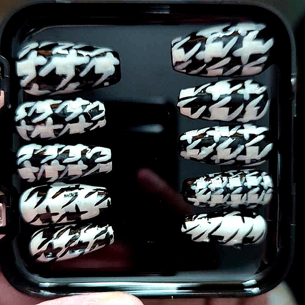 Hounds tooth Custom Press on Nails